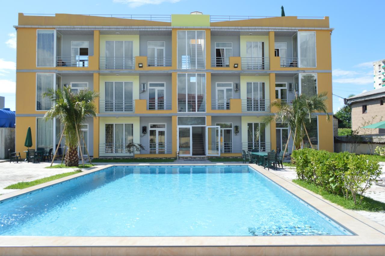 Hotel Buta Batumi Exterior photo